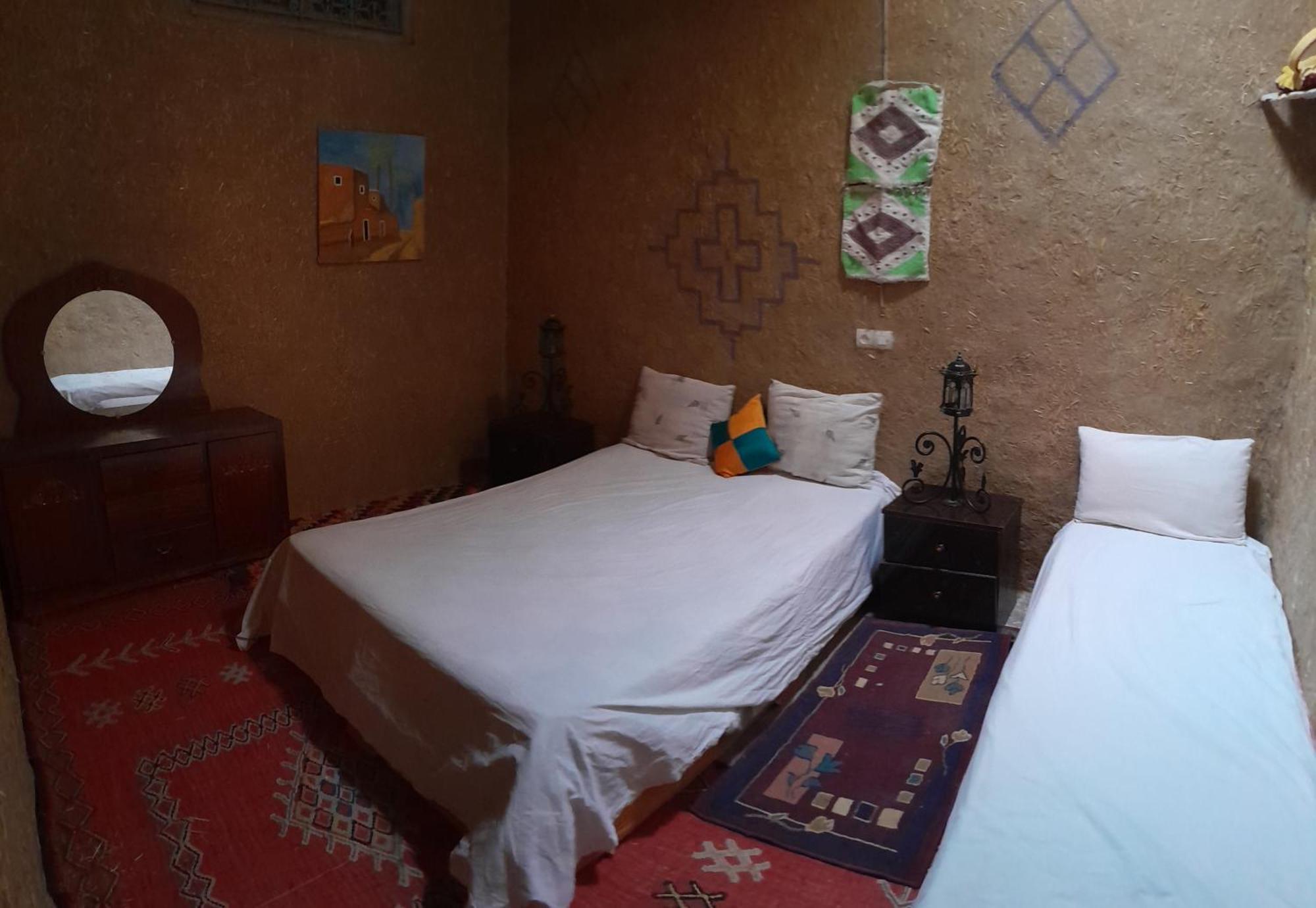 Oasis Travel Bed and Breakfast Tazouka Kamer foto